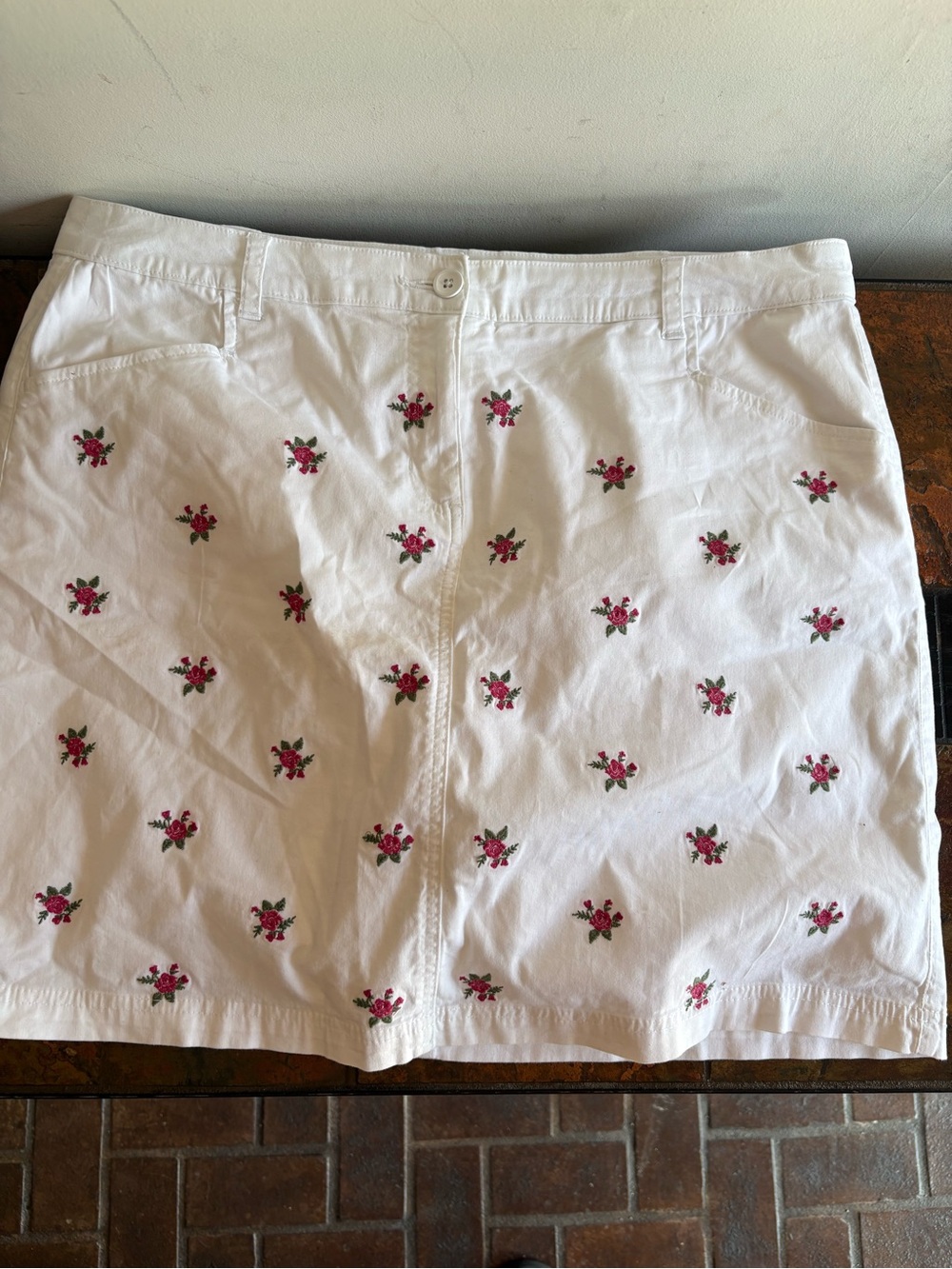 White Floral Embroidered Women's Skort